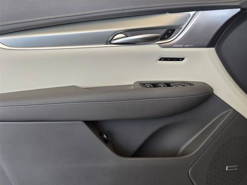 New 2026 Cadillac XT5 Premium Luxury w/ Driver Assist Package FWD image 23