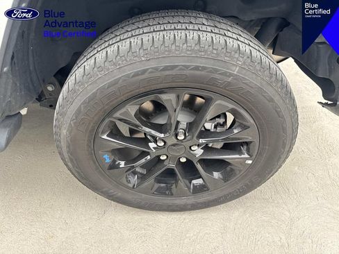Used 2023 Jeep Wrangler Unlimited Sahara AWD/4WD image 12