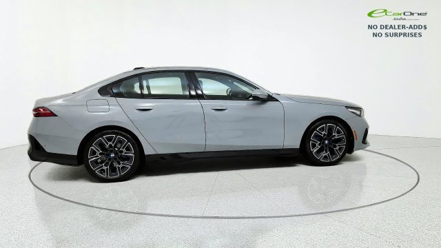 Used 2026 BMW i5 eDrive40 RWD image 9