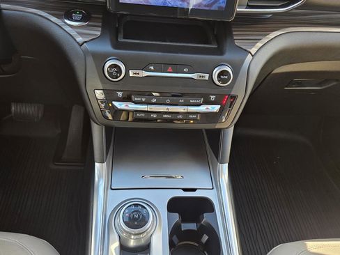 Used 2020 Ford Explorer Limited w/ Class III Trailer Tow Package image 30