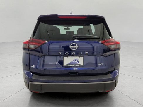 Used 2025 Nissan Rogue SV image 25