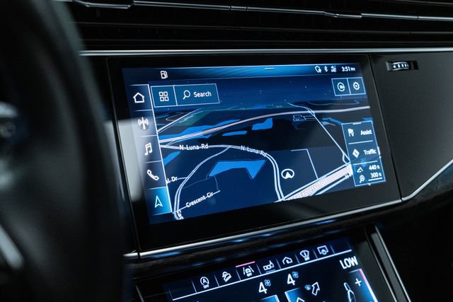 Used 2019 Audi Q8 Prestige w/ Luxury Package AWD/4WD image 26
