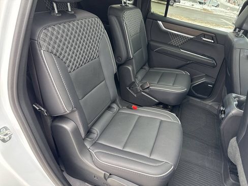 Used 2024 GMC Acadia Denali w/ LPO, Floor Liner Package AWD/4WD image 11