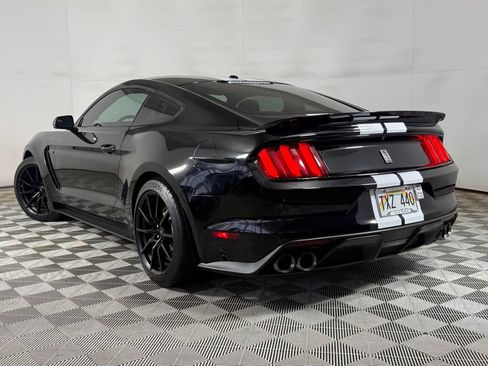 Used 2018 Ford Mustang Shelby GT350 w/ Convenience Package RWD image 4