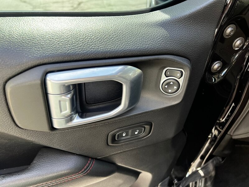 Used 2021 Jeep Gladiator Rubicon AWD/4WD image 24