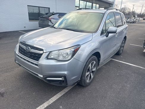 Used 2018 Subaru Forester 2.5i Premium w/ All-Weather Package image 3