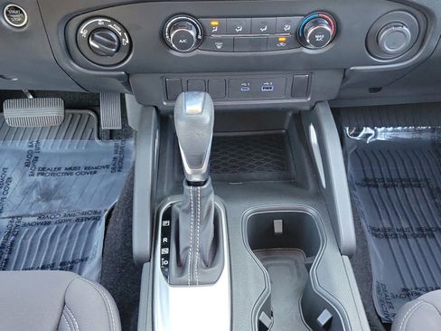 Used 2023 Nissan Frontier SV w/ Tow Package image 22
