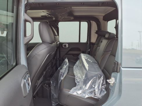 New 2026 Jeep Gladiator Sport image 11