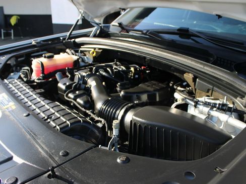 Used 2023 Jeep Grand Cherokee L Laredo RWD image 32