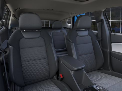 New 2026 Chevrolet Trax LT w/ Sunroof Package FWD image 17