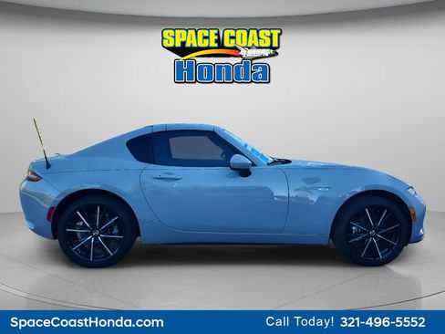 Used 2025 MAZDA MX-5 Miata RF Grand Touring RWD image 2