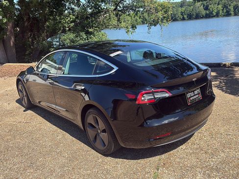 Used 2020 Tesla Model 3 Long Range AWD/4WD image 9