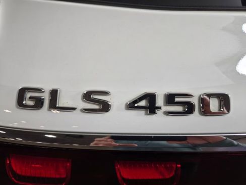 Used 2025 Mercedes-Benz GLS 450 4MATIC image 10
