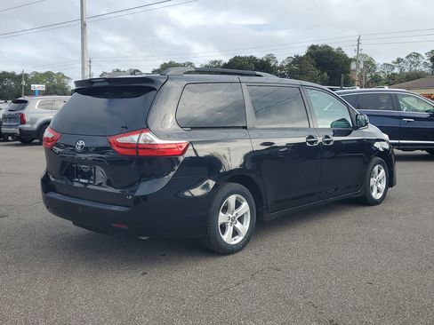 Used 2019 Toyota Sienna LE image 6