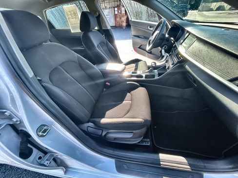 Used 2020 Kia Optima LX image 27