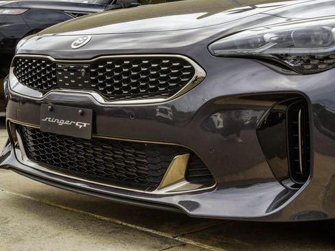 Used 2019 Kia Stinger GT2 AWD/4WD image 2