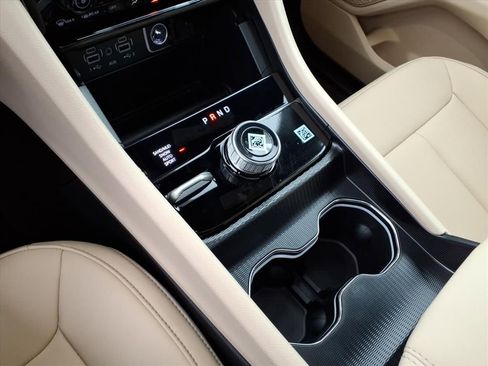 New 2025 Jeep Grand Cherokee Limited image 25