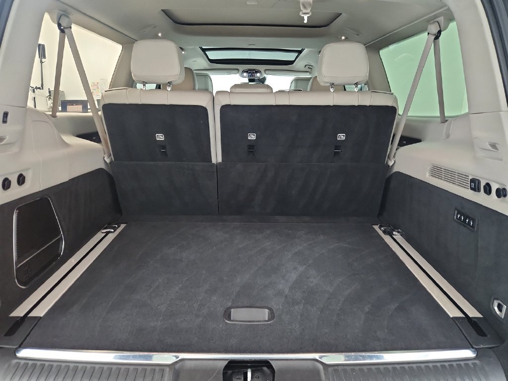 Certified 2024 Jeep Grand Wagoneer L 4WD image 38
