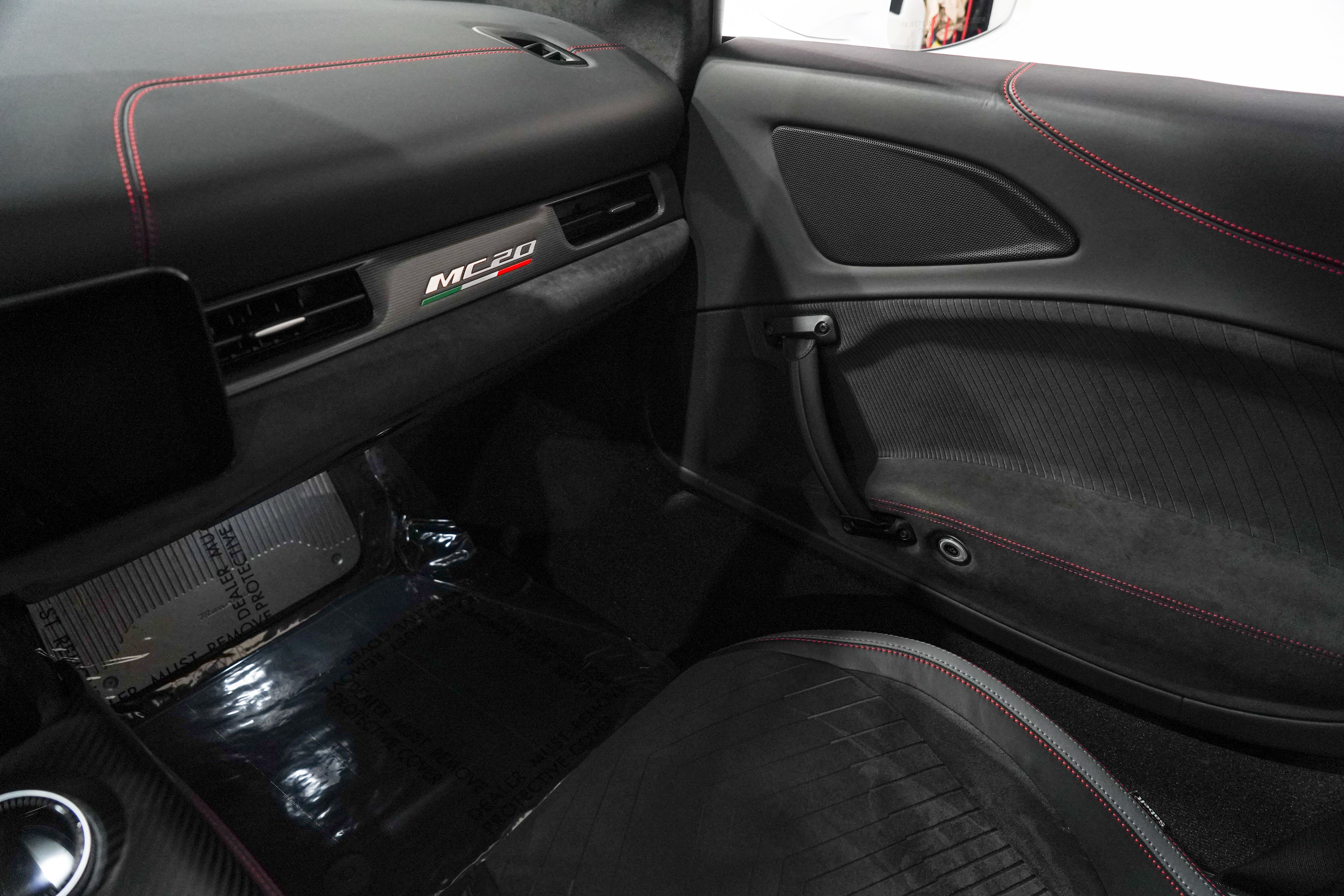 Used 2023 Maserati MC20 Coupe RWD image 14