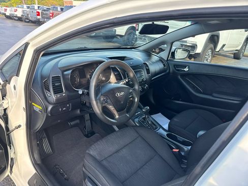 Used 2016 Kia Forte LX FWD image 5