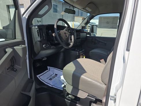 New 2025 GMC Savana 3500 Extended w/ Power Convenience Package image 10