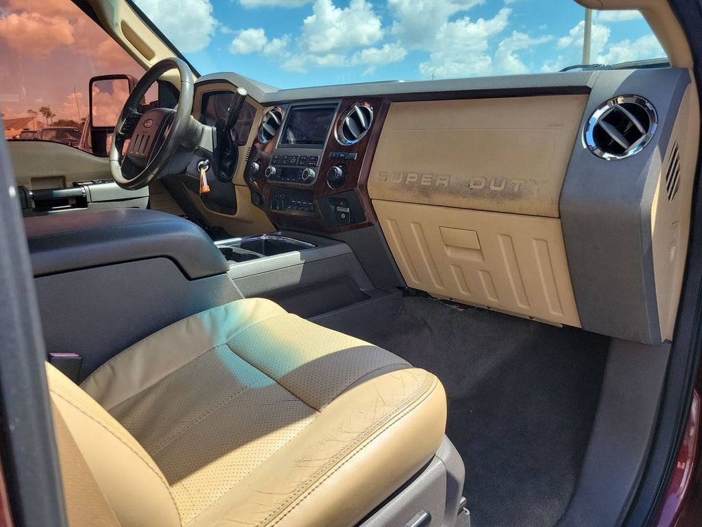 Used 2011 Ford F250 Lariat w/ Lariat Interior Pkg AWD/4WD image 26