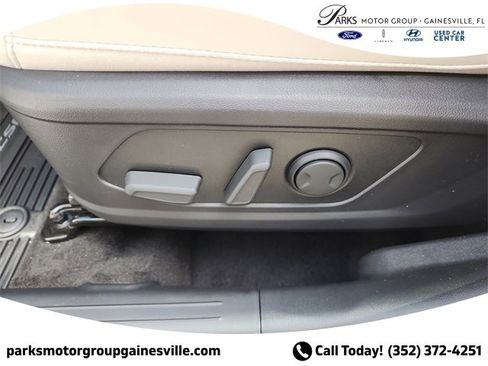 New 2025 Hyundai Tucson SEL image 18