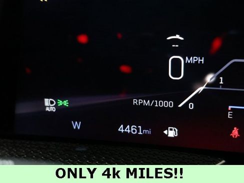 Used 2025 Cadillac Escalade V image 5