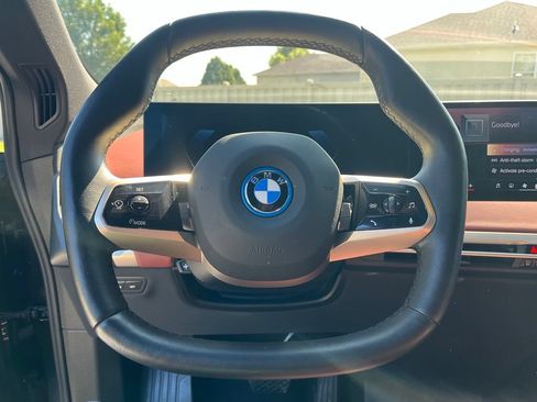 Used 2024 BMW iX xDrive50 w/ Premium Package AWD/4WD image 33