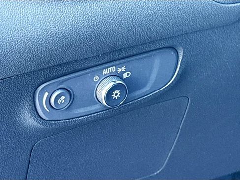 Used 2025 Buick Encore GX Preferred w/ Comfort Package AWD/4WD image 10