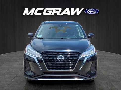 Used 2024 Nissan Kicks S FWD image 3