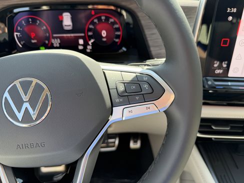 New 2026 Volkswagen Atlas SEL Premium R-Line AWD/4WD image 16