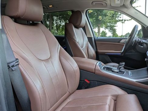 Used 2022 BMW X7 xDrive40i w/ Premium Package image 46