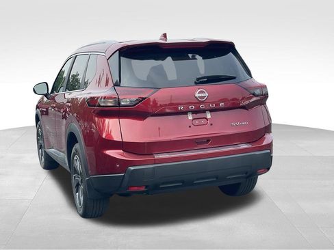 Certified 2024 Nissan Rogue SV w/ SV Premium Package AWD/4WD image 3