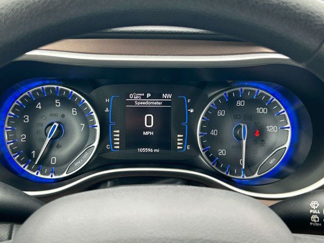 Used 2017 Chrysler Pacifica LX FWD image 38
