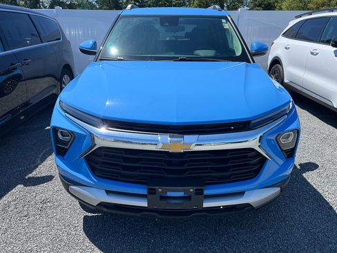 Used 2024 Chevrolet TrailBlazer LT w/ LT Cold Weather Package AWD/4WD image 8