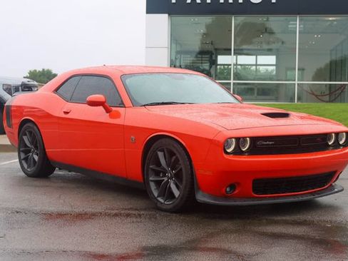 Used 2019 Dodge Challenger R/T Scat Pack RWD image 1
