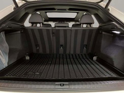 Used 2020 Audi Q3 2.0T Premium w/ Convenience Package image 89