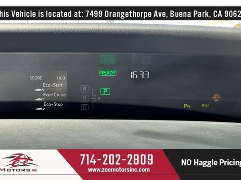 Used 2020 Toyota Prius LE FWD image 25