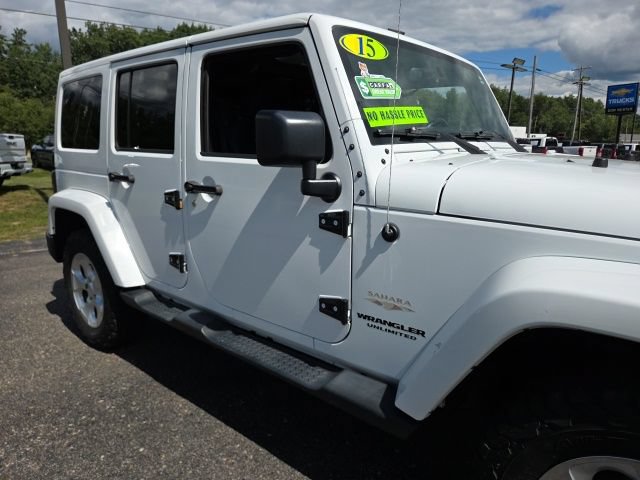 Used 2015 Jeep Wrangler Unlimited Sahara w/ Connectivity Group AWD/4WD image 25