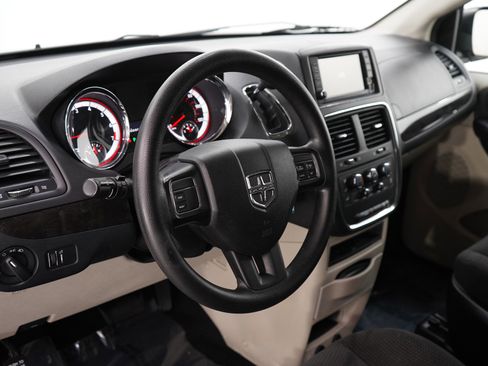 Used 2017 Dodge Grand Caravan SE w/ Power Window Group image 21