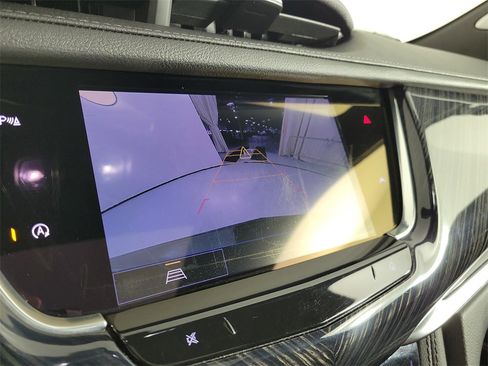 Certified 2025 Cadillac XT6 Premium Luxury image 28