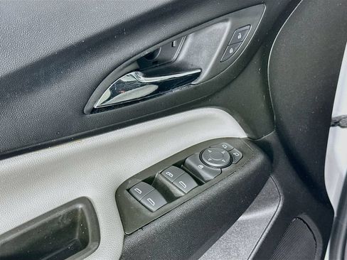 Used 2024 Chevrolet Equinox LS w/ LS Convenience Package AWD/4WD image 24