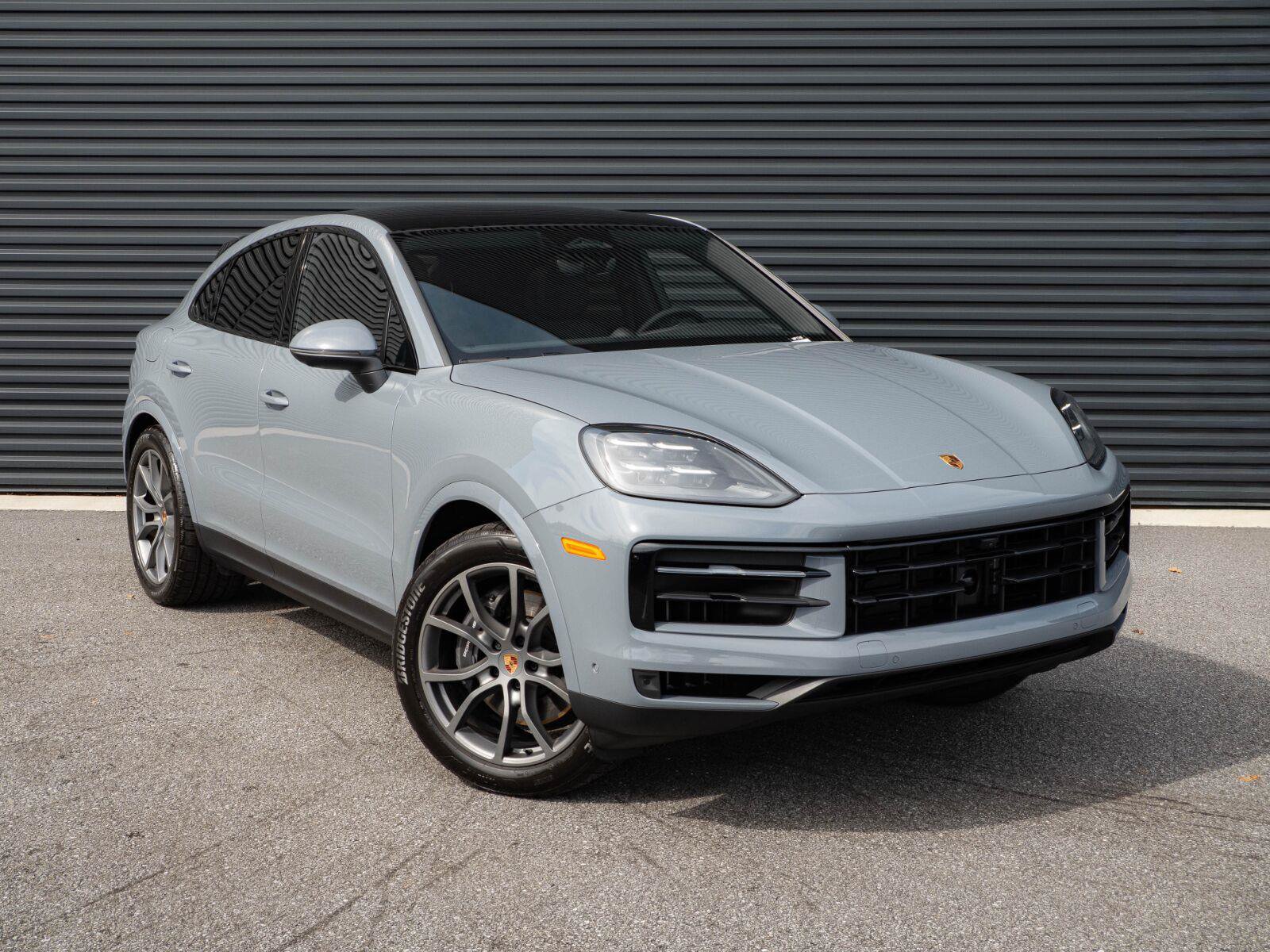 Used 2026 Porsche Cayenne Coupe AWD/4WD image 27