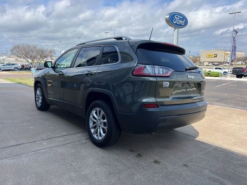 Used 2019 Jeep Cherokee Latitude w/ Popular Appearance Group image 5