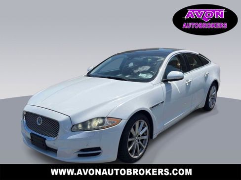 Used 2013 Jaguar XJ AWD image 1