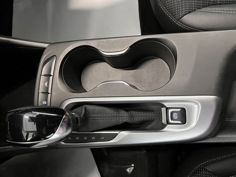 Used 2025 Buick Envista Preferred image 25