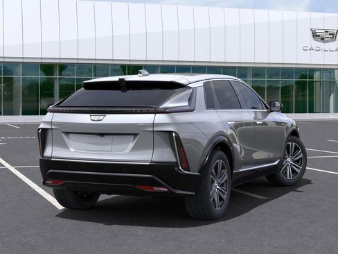 New 2025 Cadillac Lyriq Luxury w/ LPO, Floor Liner Package RWD image 4