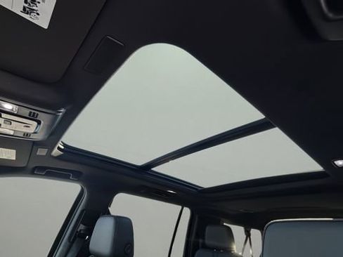 Used 2026 Chevrolet Suburban RST w/ Comfort Package image 17