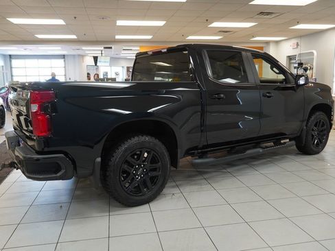 Used 2022 Chevrolet Silverado 1500 RST w/ LPO, Blackout Package AWD/4WD image 11